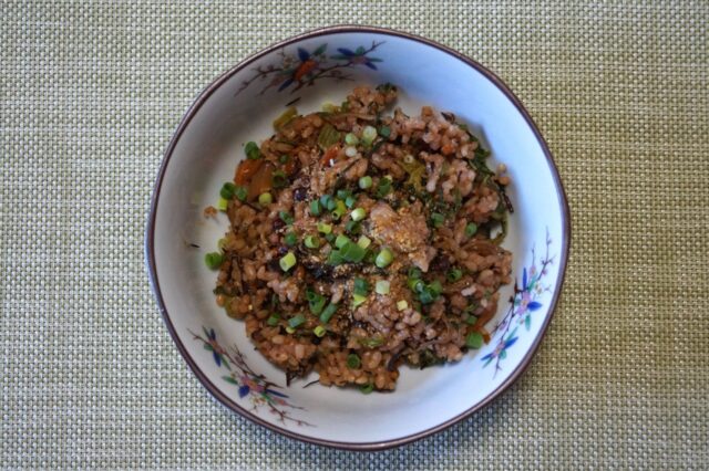 青菜とひじきの混ぜご飯