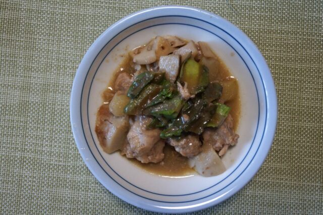 鶏肉と秋野菜の煮物