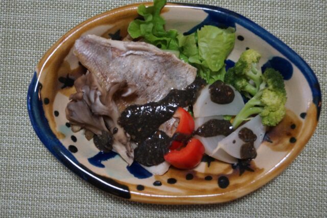 蒸し魚と野菜の甘酒ゴマダレかけ