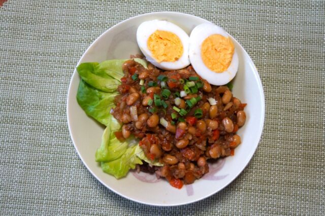 納豆そぼろ丼(ゆで卵添え)